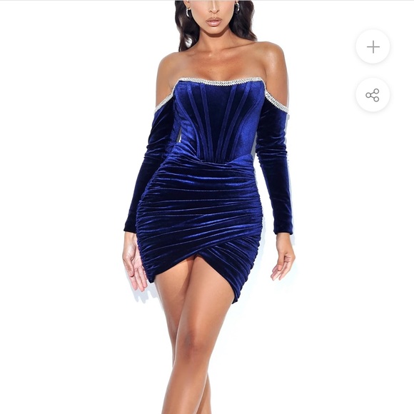 Miss Circle Navy Velvet Off-Shoulder Mini Dress 👗 - Picture 5 of 12